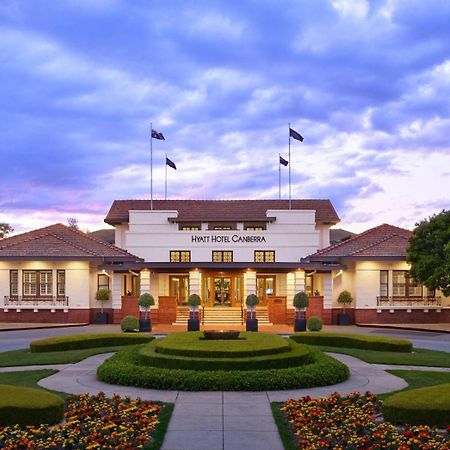 Hyatt Hotel Canberra - A Park Hyatt Hotel Ngoại thất bức ảnh The clubhouse at the Adelaide Golf Club