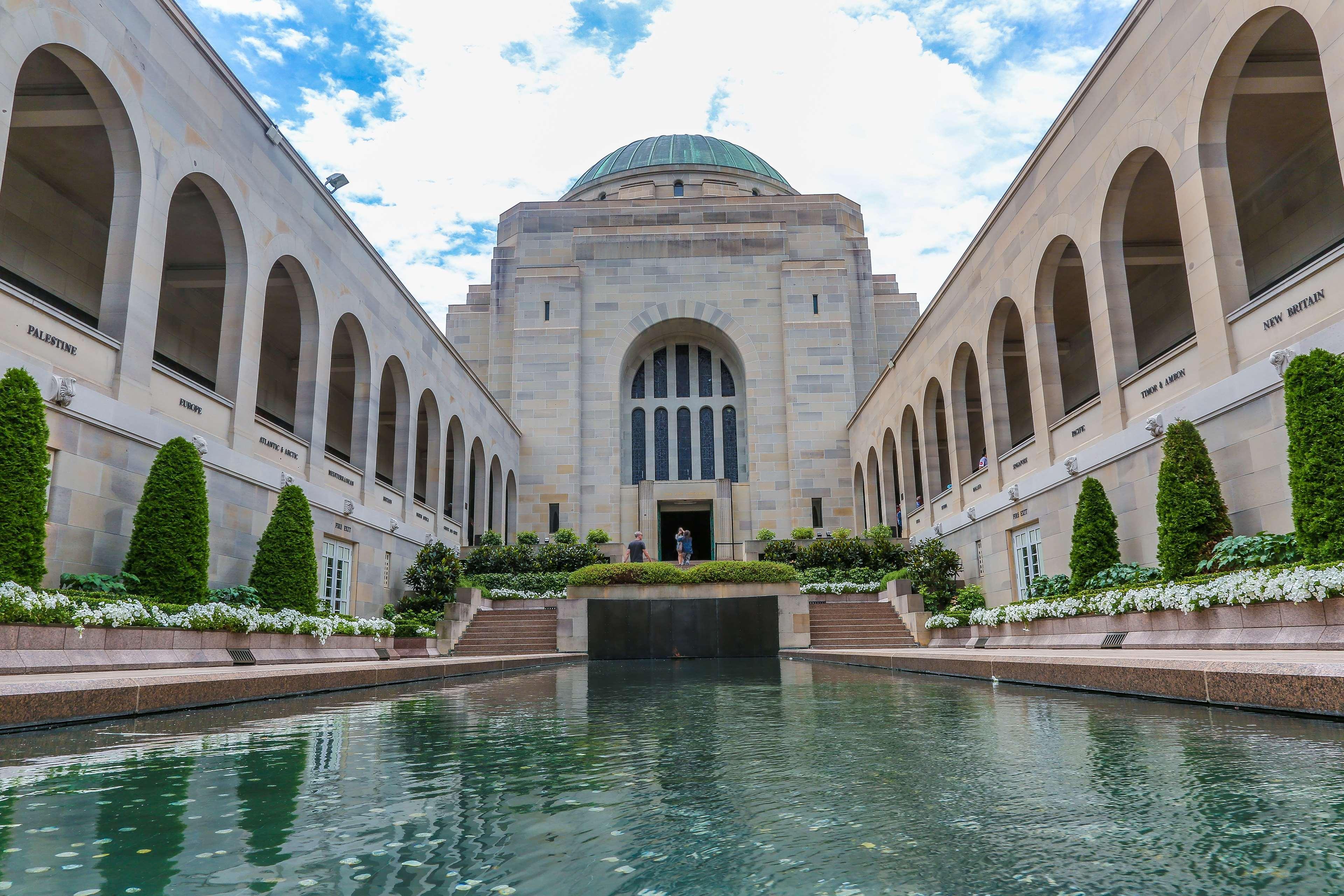 Hyatt Hotel Canberra - A Park Hyatt Hotel Ngoại thất bức ảnh Australian War Memorial