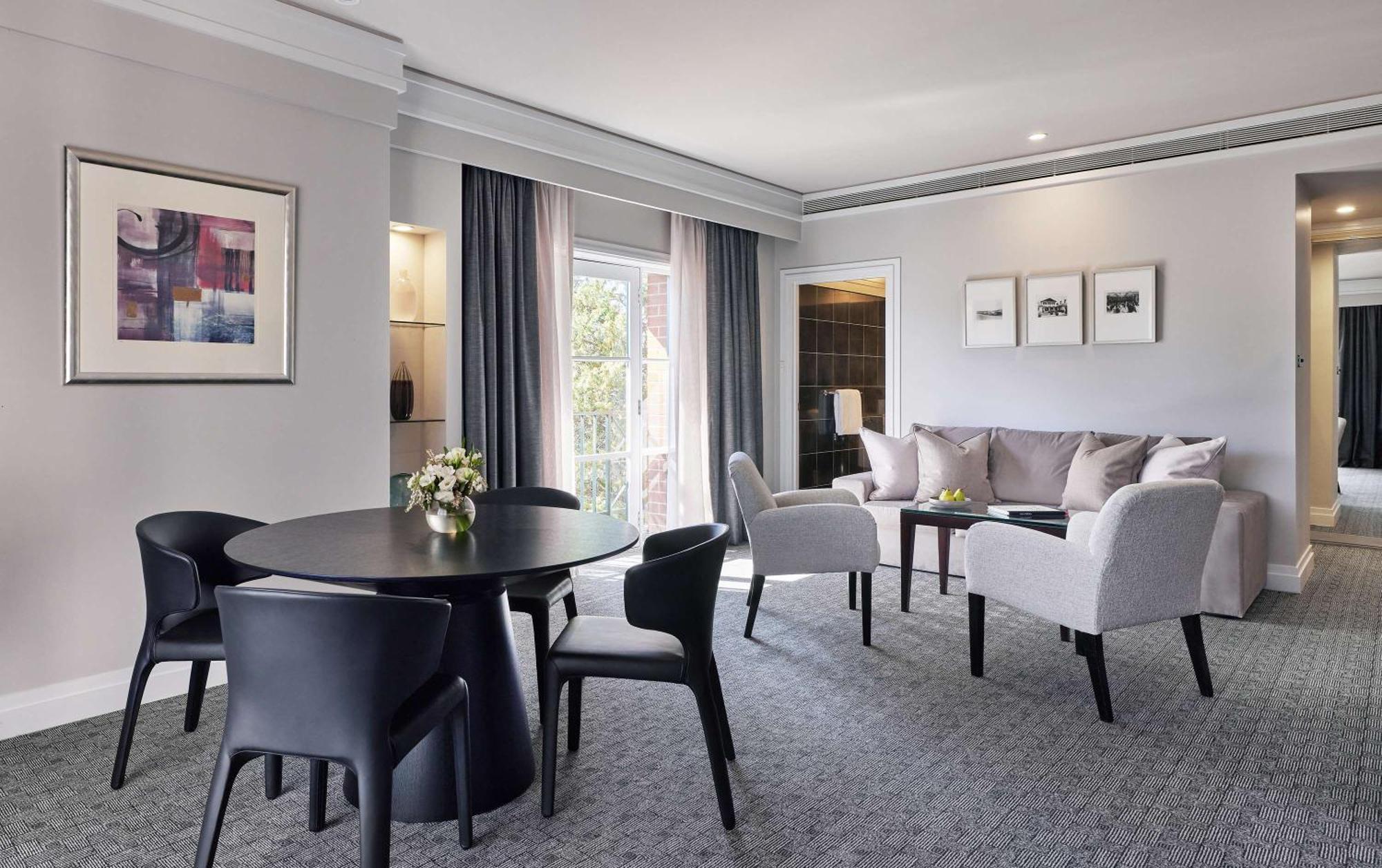 Hyatt Hotel Canberra - A Park Hyatt Hotel Ngoại thất bức ảnh Suite at the hotel
